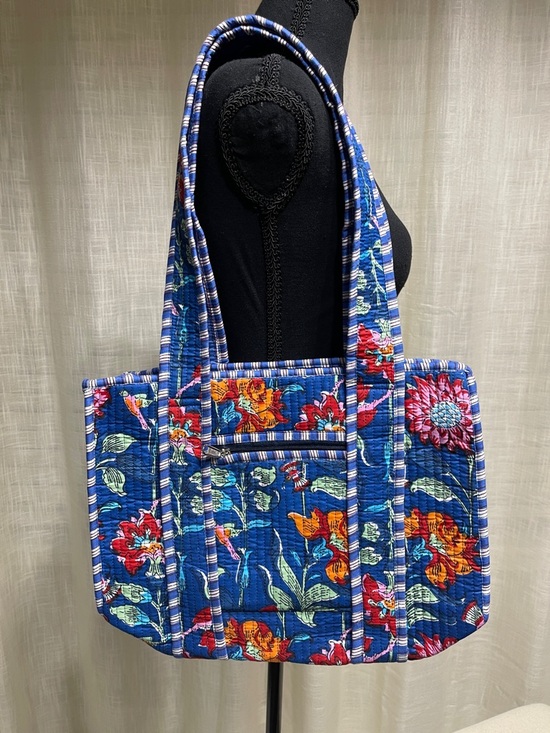 Handbags - (New) Blue Floral Quilted Tote Bag - Women's Shoulder Bag